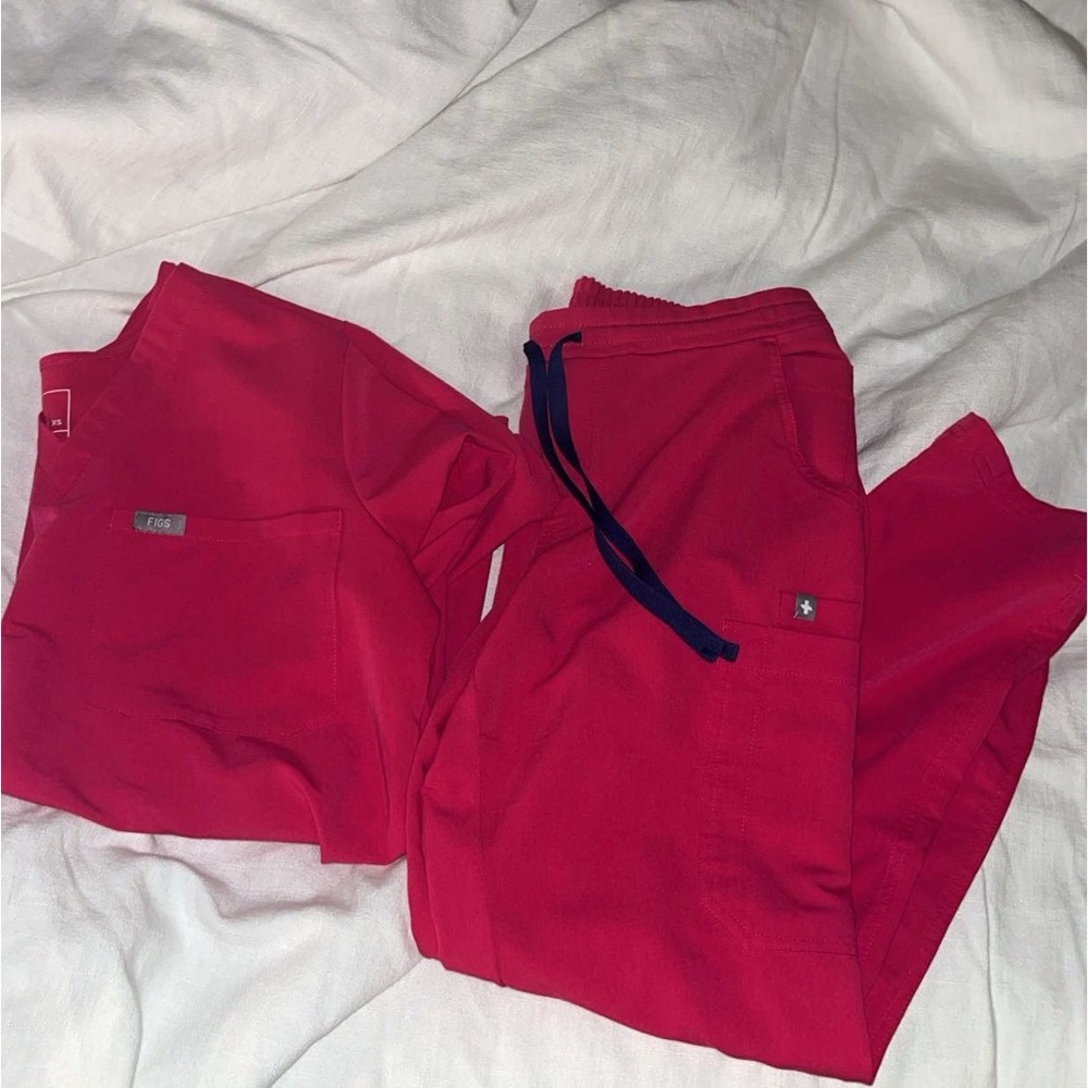 Ultra Rose Figs Scrub Set- xs/s